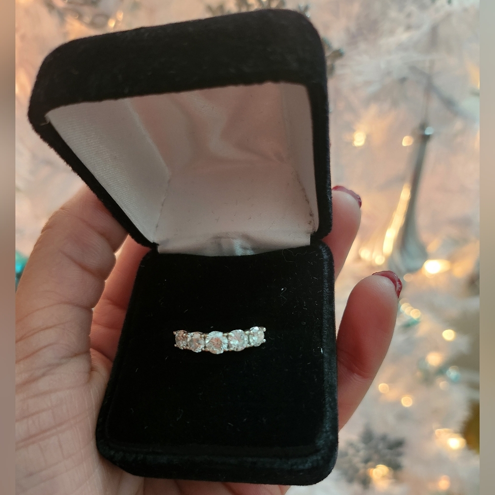 ❌️SOLD❌️ Diamond Wedding Ring